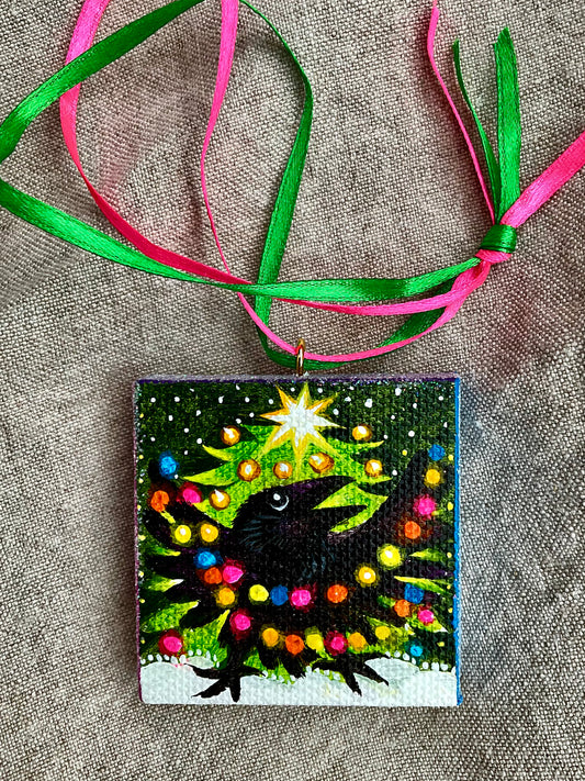 Crow that loves Christmas